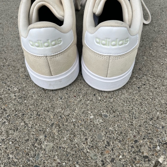 Women's Grand Court Alpha Sneaker, Adidas. Size 9.5, white/ off white - Picture 5 of 6